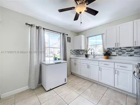 6193 Mohawk Ter, Margate, FL 33063 photo 11