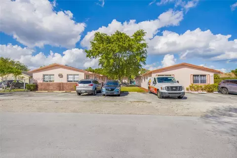 1917 Grant St, Hollywood, FL 33020