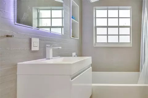 Bath - 8934 Emerson Ave, Surfside, FL 33154 photo 5 of 5