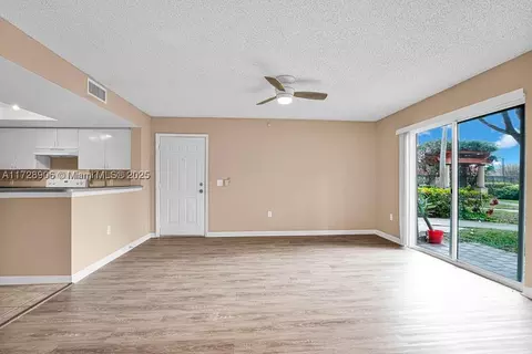 4195 N Haverhill Rd #304, West Palm Beach, FL 33417