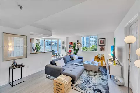 1621 Bay Rd #508, Miami Beach, FL 33139