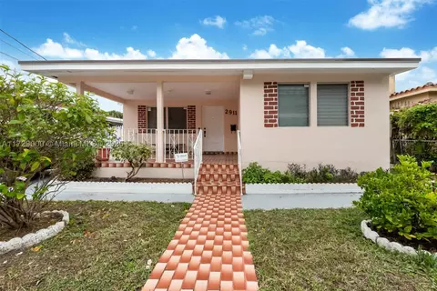 2911 SW 27 St, Miami, FL 33133