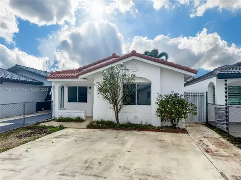 2864 W 75th St, Hialeah, FL 33018