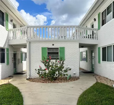 1821 NE 62nd St #312, Fort Lauderdale, FL 33308