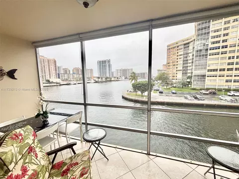 2600 Diana Dr #307, Hallandale Beach, FL 33009
