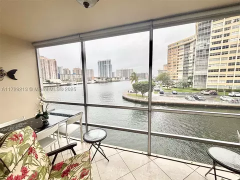 2600 Diana Dr #307, Hallandale Beach, FL 33009