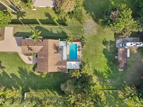 11680 NW 4th St, Plantation, FL 33325