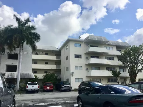 7410 SW 82nd St #K411, Miami, FL 33143