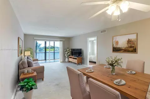 9400 N Hollybrook Lake Dr #303, Pembroke Pines, FL 33025