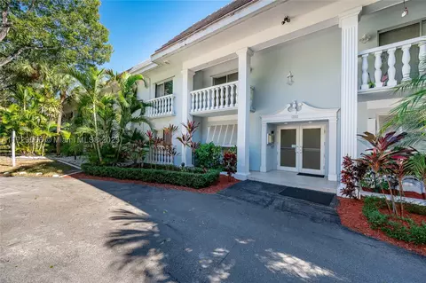 1200 Mariposa Ave #E202, Coral Gables, FL 33146