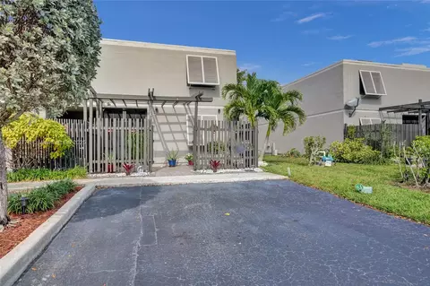 11281 NW 15th Pl #11281, Pembroke Pines, FL 33026