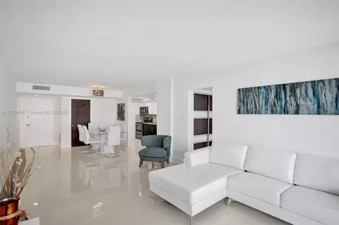 18051 Biscayne Blvd #402, Aventura, FL 33160