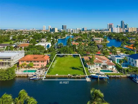 319 Holiday Dr, Hallandale Beach, FL 33009