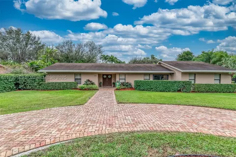 9460 SW 147 St, Miami, FL 33176