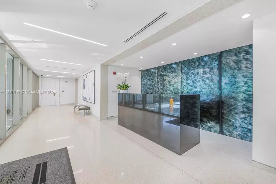 Other - 300 Collins Ave #3E, Miami Beach, FL 33139 photo 6 of 10