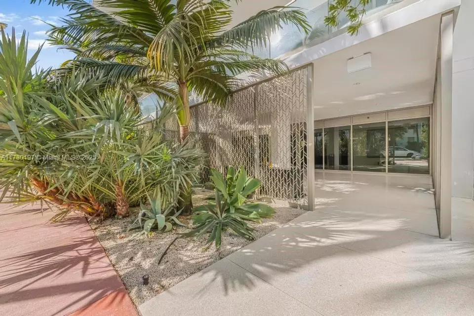 Other - 300 Collins Ave #3E, Miami Beach, FL 33139 photo 4 of 10