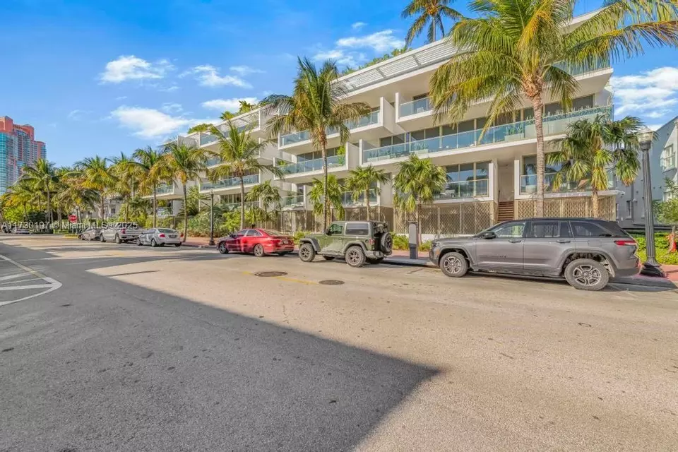 Other - 300 Collins Ave #3E, Miami Beach, FL 33139 photo 3 of 10