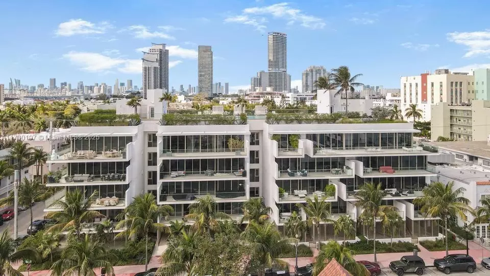 Other - 300 Collins Ave #3E, Miami Beach, FL 33139 photo 1 of 10