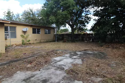 598 E 41st St, Hialeah, FL 33013 photo 13
