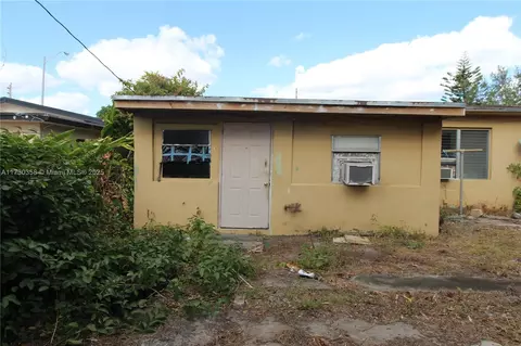 598 E 41st St, Hialeah, FL 33013 photo 14