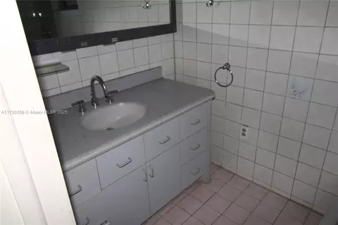 598 E 41st St, Hialeah, FL 33013 photo 9