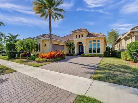 9449 Vallen Ct, Parkland, FL 33076