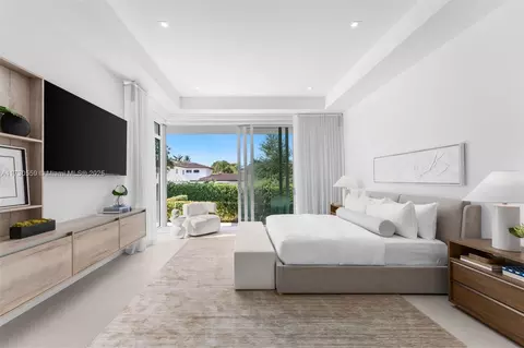 Bedroom - 12200 Old Cutler Rd, Pinecrest, FL 33156 photo 1 of 6