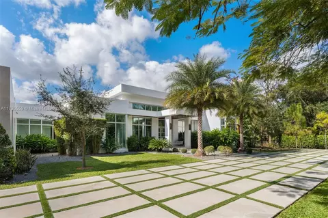 Exterior - 12200 Old Cutler Rd, Pinecrest, FL 33156 photo 2 of 8