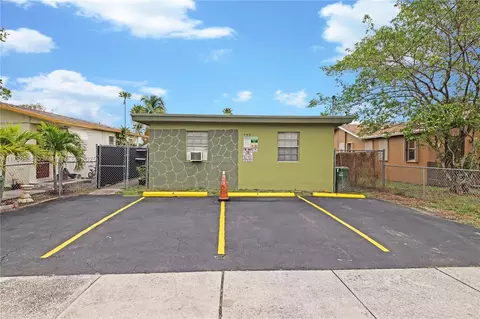744 NW 5th Ct, Hallandale Beach, FL 33009
