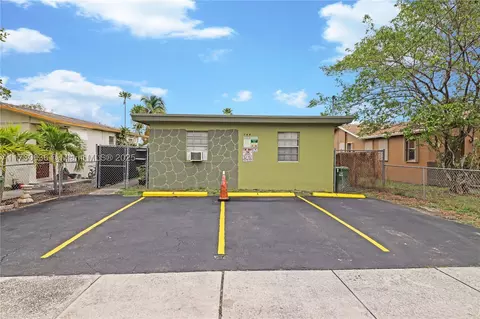 744 NW 5th Ct, Hallandale Beach, FL 33009