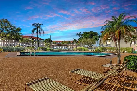 1000 SW 128th Ter #309V, Pembroke Pines, FL 33027