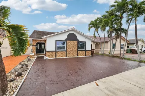 7134 W 30th Ave, Hialeah, FL 33018