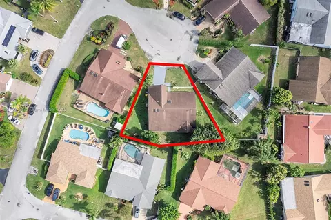 8017 NW 83rd Way, Tamarac, FL 33321