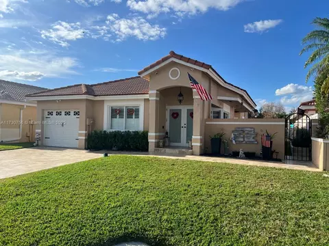 13421 NW 5th Pl, Plantation, FL 33325