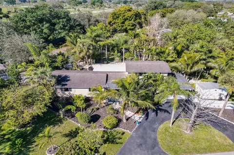 315 Bryan Blvd, Plantation, FL 33317