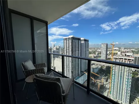 601 NE 1st Ave #3704, Miami, FL 33132