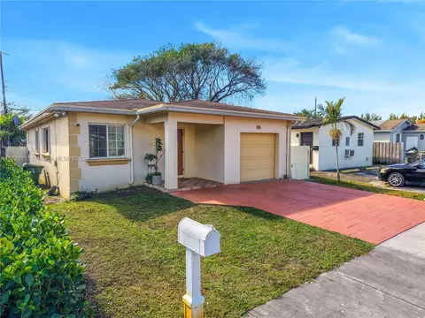 705 NW 4th St, Hallandale Beach, FL 33009