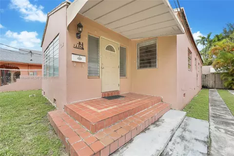 1255 SW 16th St, Miami, FL 33145