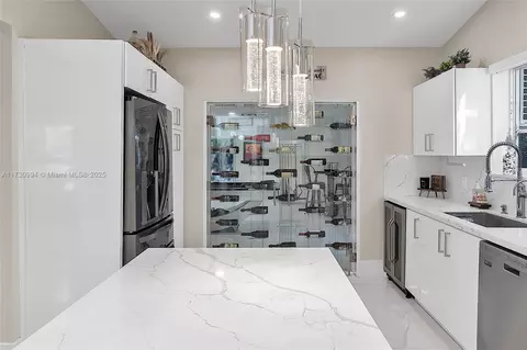 Kitchen - 7620 SW 105th Ter, Pinecrest, FL 33156 photo 3 of 3