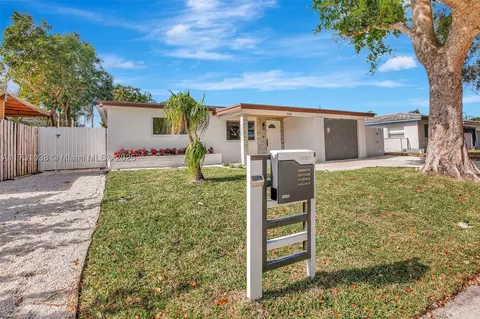 510 N 71st Ter, Hollywood, FL 33024