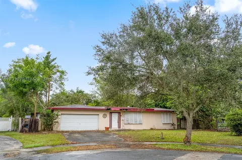 561 SW 60th Ave, Plantation, FL 33317