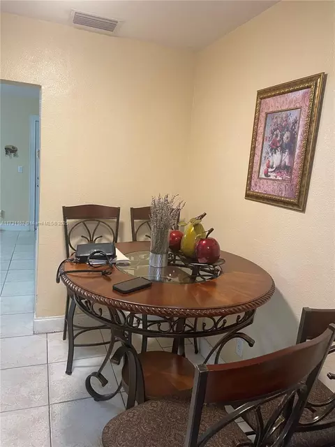 Undisclosed, Hialeah, FL 33012 photo 7