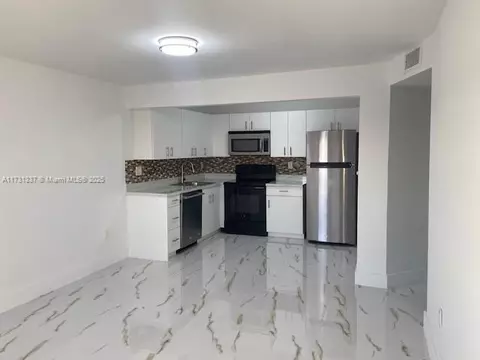 Undisclosed, Hialeah, FL 33012 photo 4