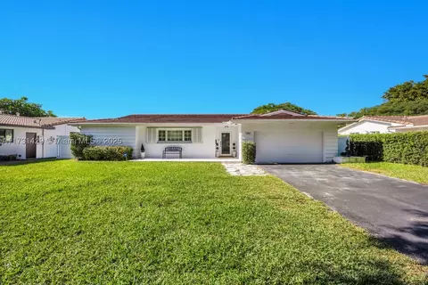 7280 S Miami Lakeway S, Miami Lakes, FL 33014