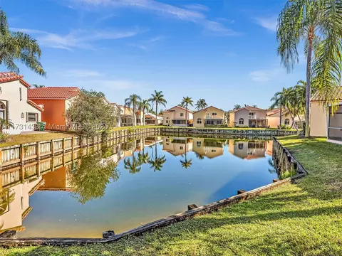 1070 SE 6th Ave, Dania Beach, FL 33004