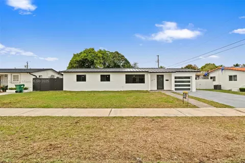 2814 SW 92nd Ct, Miami, FL 33165