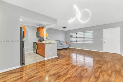 750 SW 133rd Ter #404C, Pembroke Pines, FL 33027