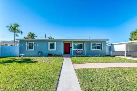 11020 SW 52nd Dr, Miami, FL 33165