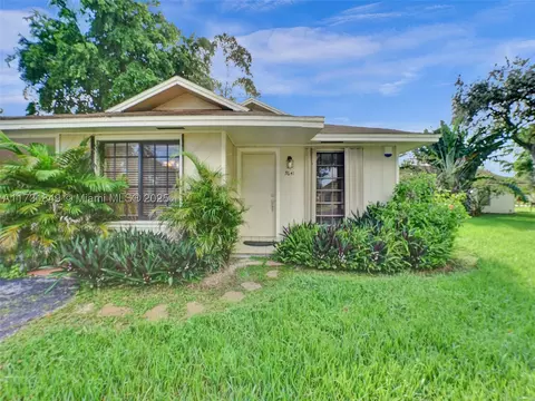 3641 W Forge Rd #33, Davie, FL 33328