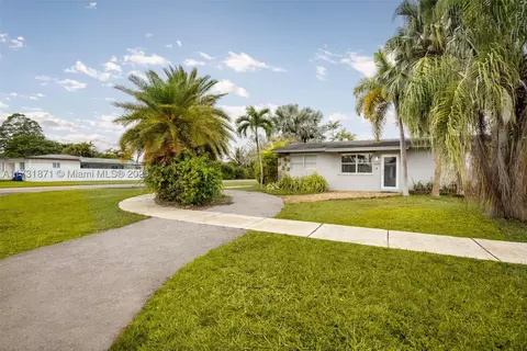 17275 SW 302nd St, Homestead, FL 33030
